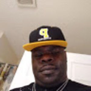 Meet your Posher, Dennis